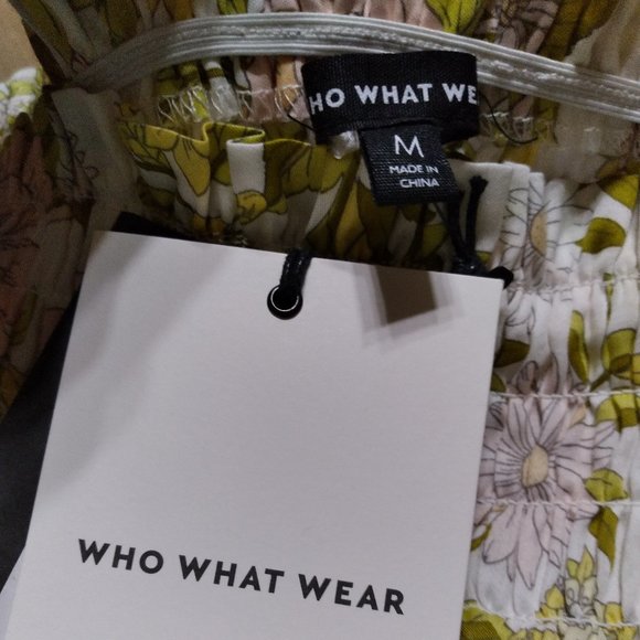 NWT WHO WHAT WEAR  ( M ) Floral Puff Sleeve Smocked Peplum Top - Picture 8 of 9